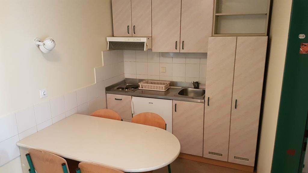 Summer Residence Hostel ลูบลิยานา ภายนอก รูปภาพ