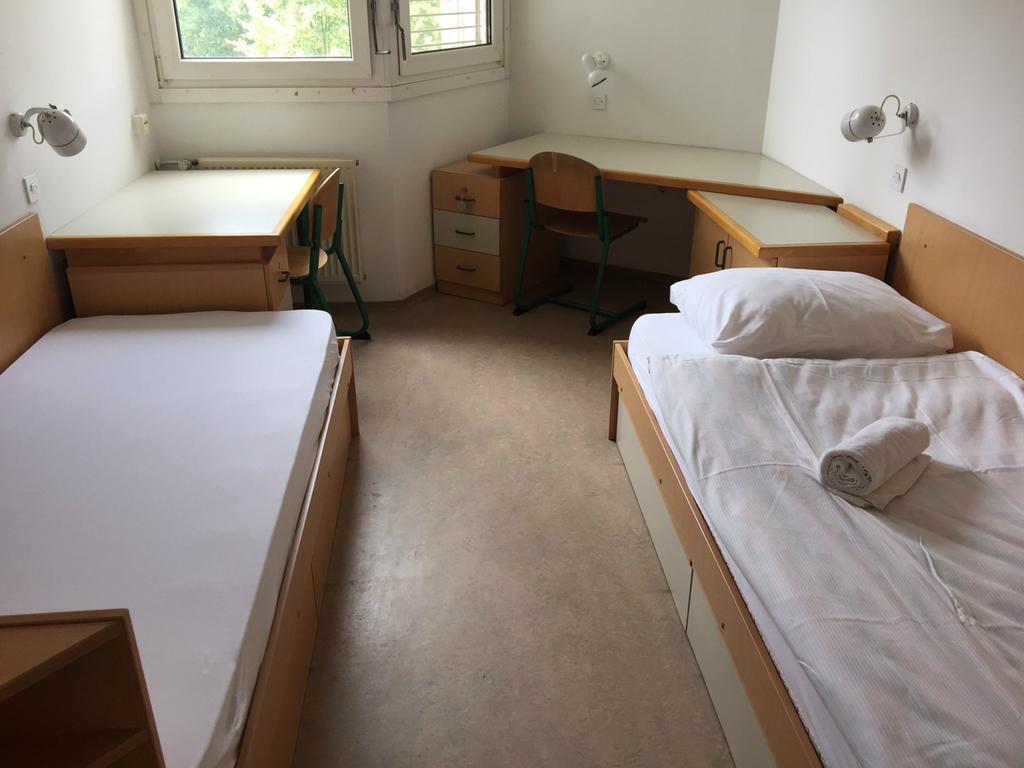 Summer Residence Hostel ลูบลิยานา ภายนอก รูปภาพ