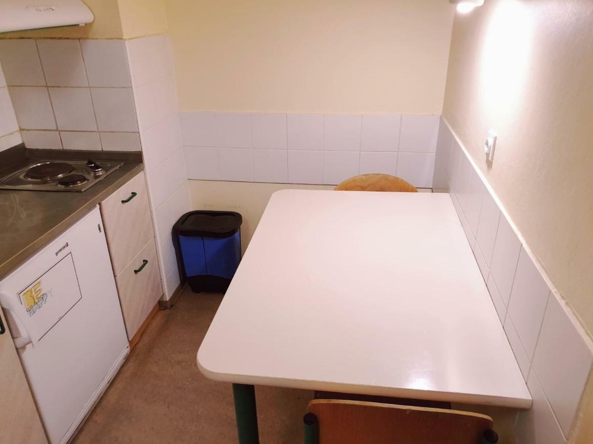 Summer Residence Hostel ลูบลิยานา ภายนอก รูปภาพ